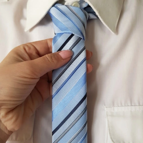 Classy Men Skinny Light Blue Striped Tie