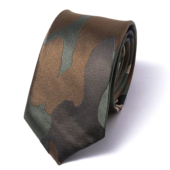 Cravatta skinny in seta mimetica verde da uomo di classe
