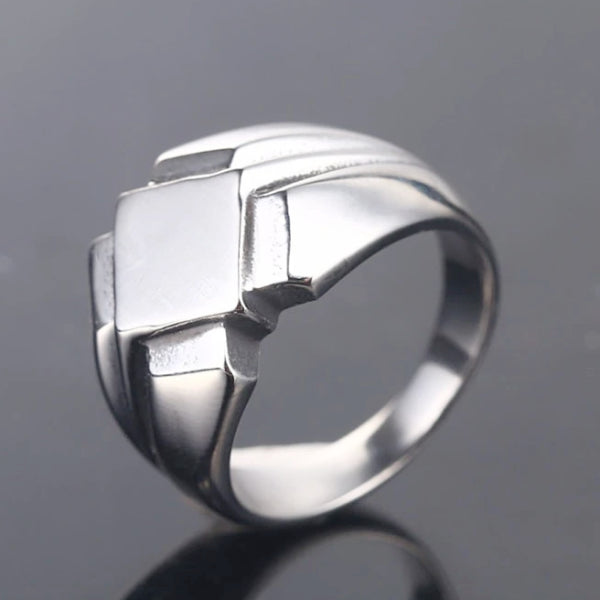 the silver Viking ring with different lighting