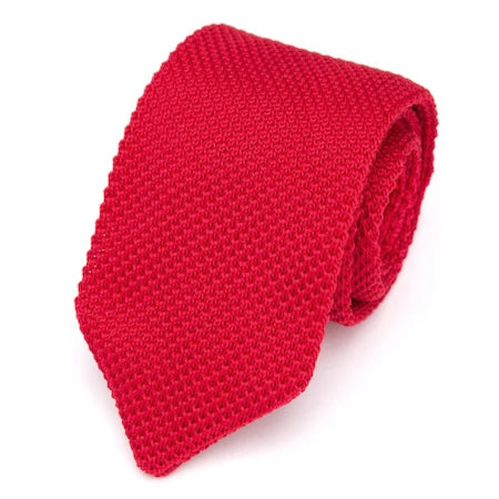 Cravatta lavorata a maglia rossa brillante tinta unita da uomo di classe