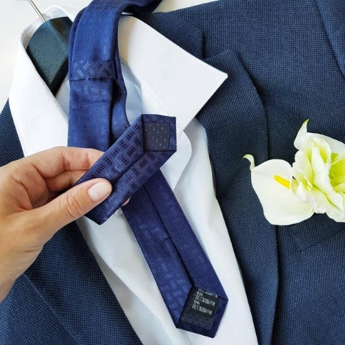 Classy Men Skinny Dark Blue Tie