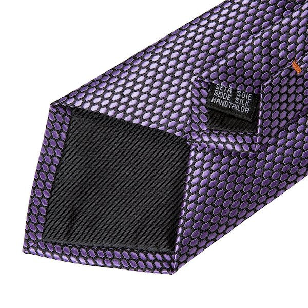 Detailed image of the lilac honeycomb pattern silk necktie