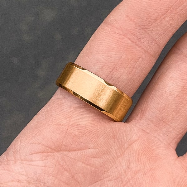 Simple gold band ring for men