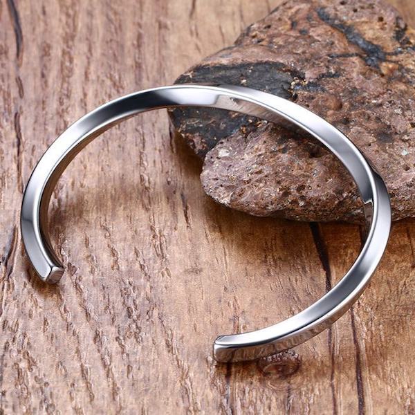 Twisted silver cuff bracelet made of stainless steel