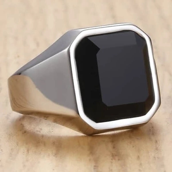 Details of the silver ring and black square zirconia