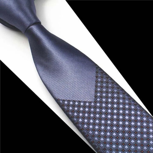 Cravatta stretta in seta di lusso da uomo di classe con mini puntini grigi