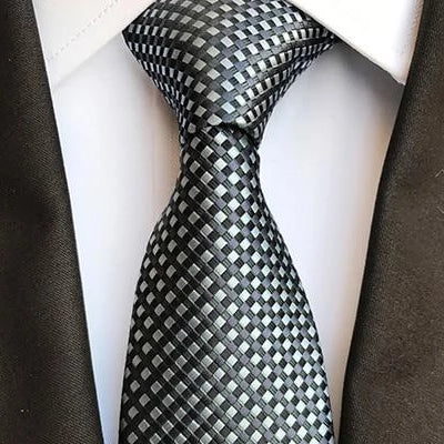 上品な男性のエレガントなグレーのグリッド シルク ネクタイ