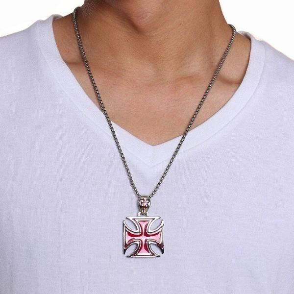 Classy Men Templar Cross Pendant Necklace